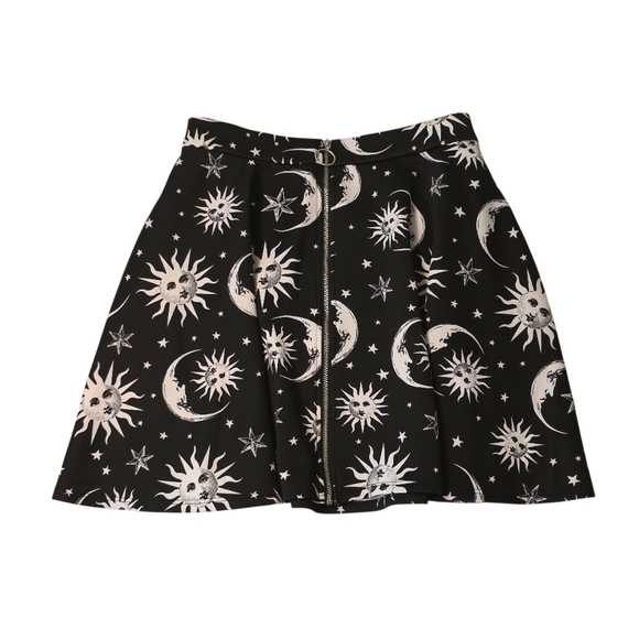 Hot Topic Black Skater Skirt with White Moon & Sun Print - Picture 2 of 3